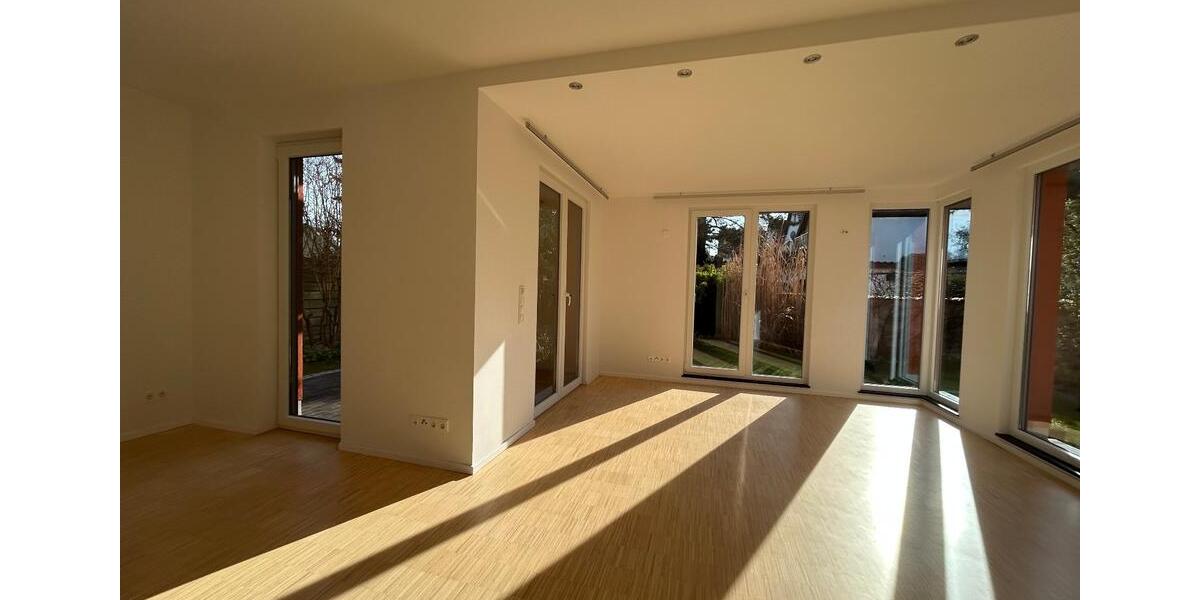 Erdgeschoßwohnung Halle (Saale) Frohe Zukunft - 3 Zimmer, 91 m&sup2;, 1.350&euro; | Angebot:25943685