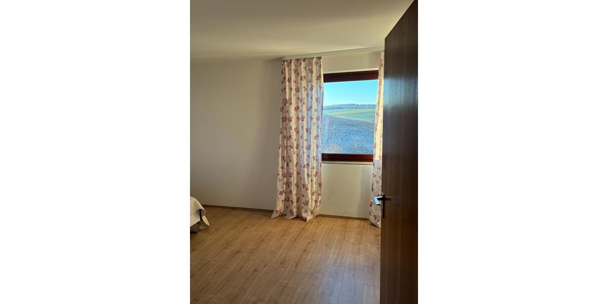 Wohnen auf Zeit Gärtringen - 3 Zimmer, 12 m&sup2;, 290&euro; | Angebot:25720810