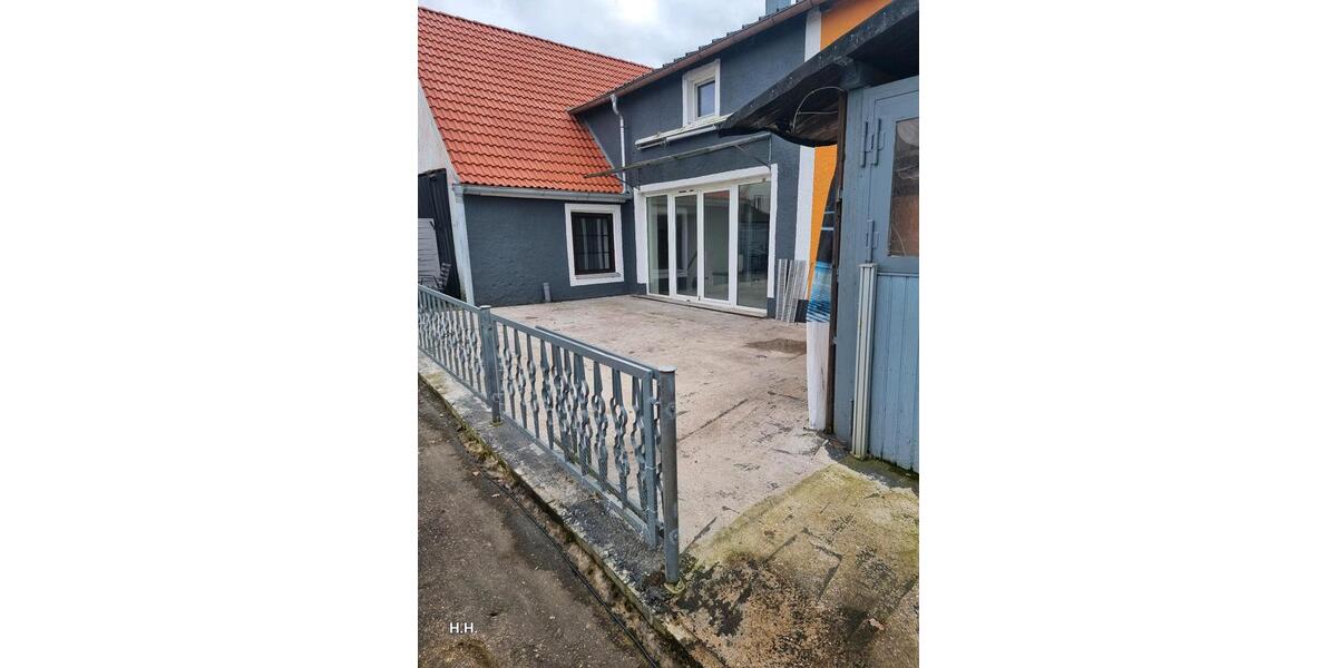 Erdgeschoßwohnung Gunzenhausen - 4 Zimmer, 120 m&sup2;, 800&euro; | Angebot:25048073