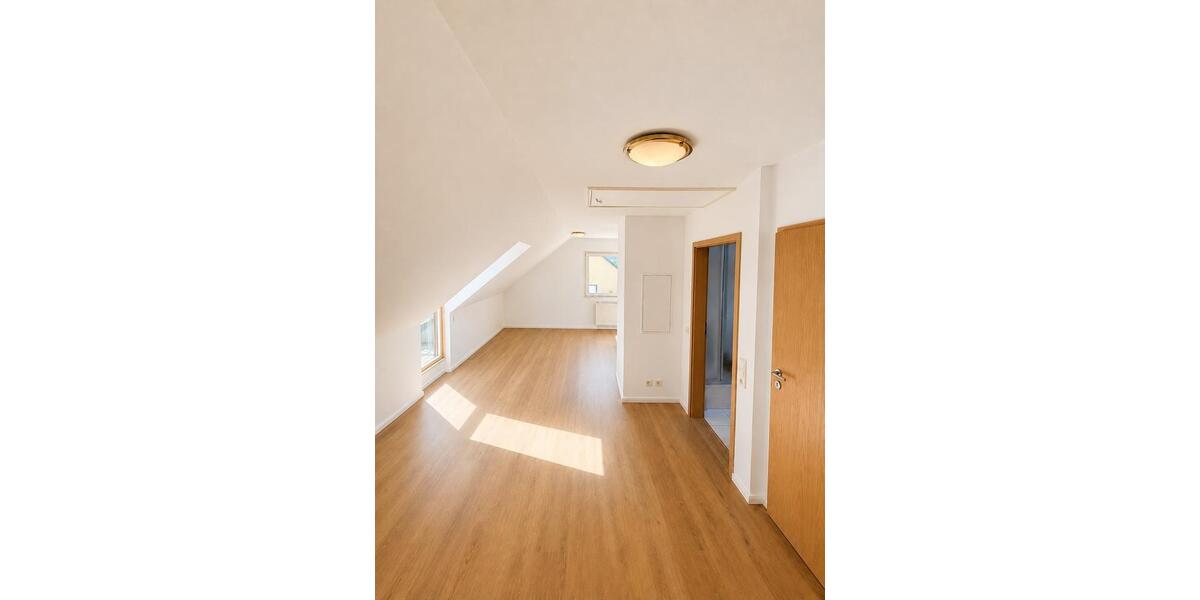 Dachgeschoßwohnung Bonn Friesdorf - 2 Zimmer, 73 m&sup2;, 850&euro; | Angebot:26677977