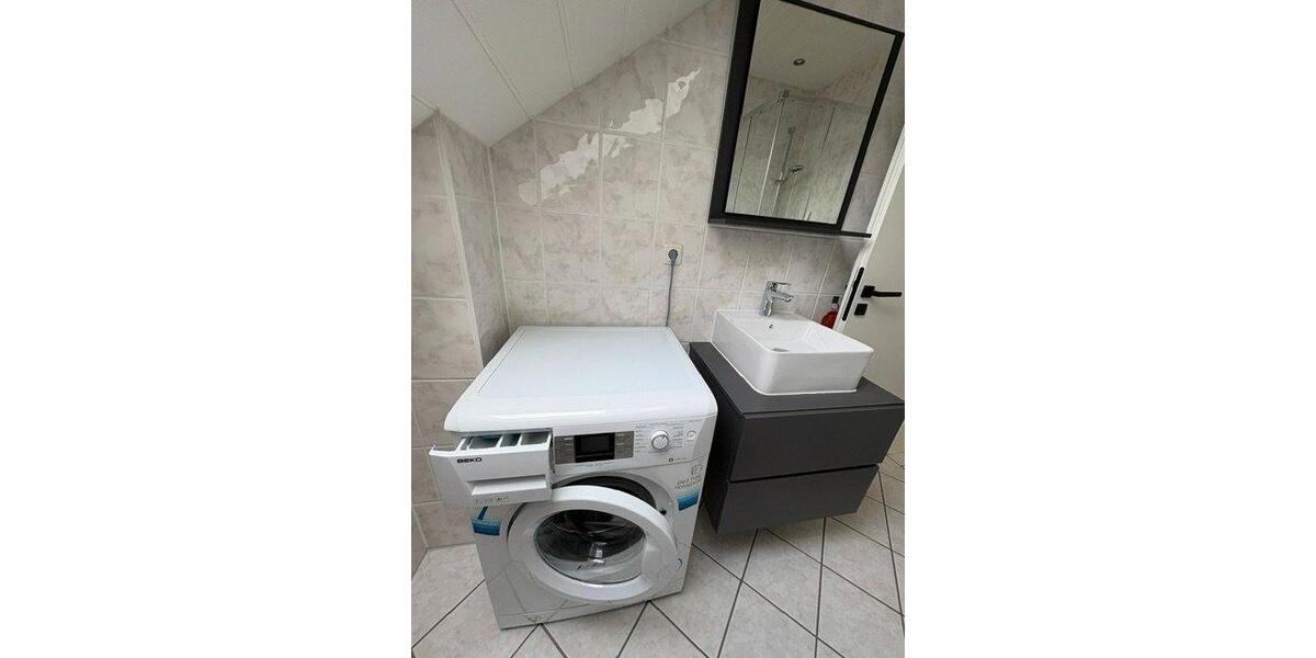 Dachgeschoßwohnung Bischofsheim - 2 Zimmer, 65 m&sup2;, 1.090&euro; | Angebot:26495064