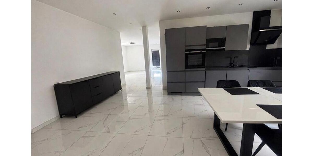 Etagenwohnung Cham - 5 Zimmer, 120 m&sup2;, 950&euro; | Angebot:26252399