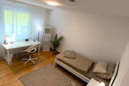 ✨StudentinnenAzubine - Helles WG Zimmer in ruhige Lage Pfersee✨ 3 zimmer