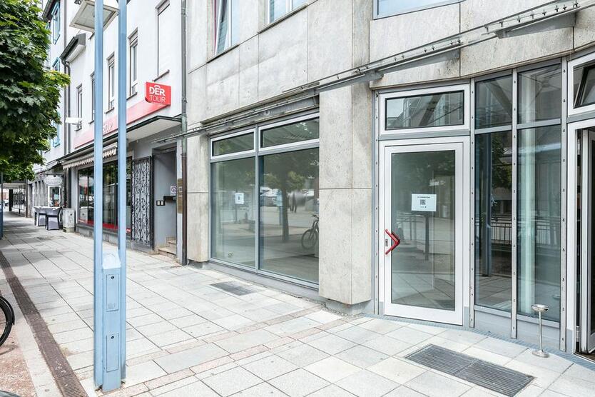 Schickes Ladengeschäft am Petrusplatz