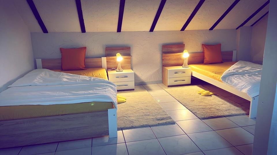 Etagenwohnung Hanau Lamboy - 11 Zimmer, 30 m&sup2;, 700&euro; | Angebot:25127059