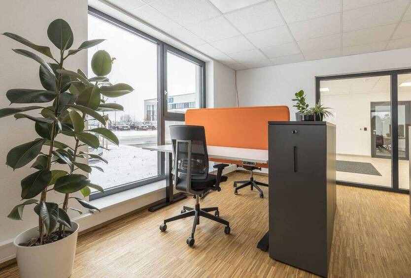 Feste Arbeitsplätze Küche sowie ein Meetingraum - All-in-Miete