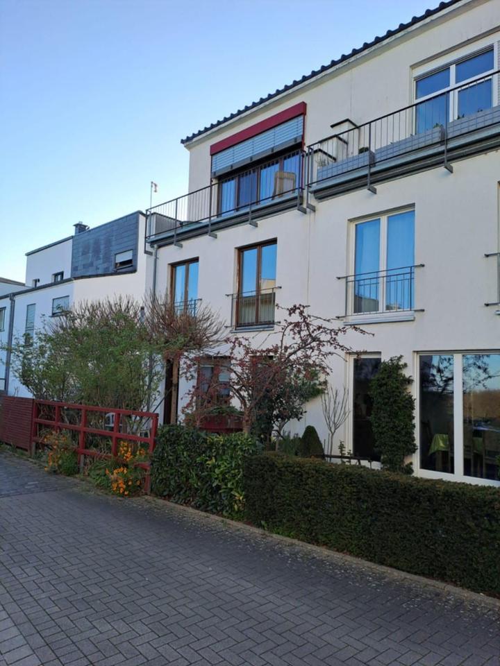 1 DG Zimmer oder 2 WohngemeinschaftsZimmer, Ningbo Str., Aachen