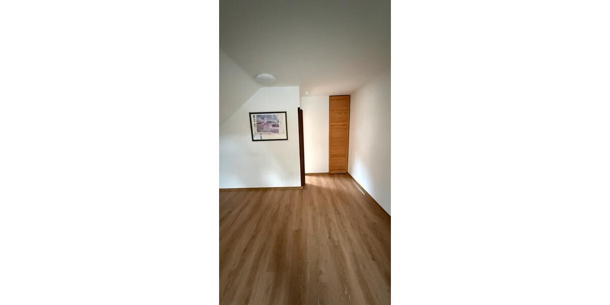 Dachgeschoßwohnung Alzey - 3 Zimmer, 75 m&sup2;, 900&euro; | Angebot:24865594