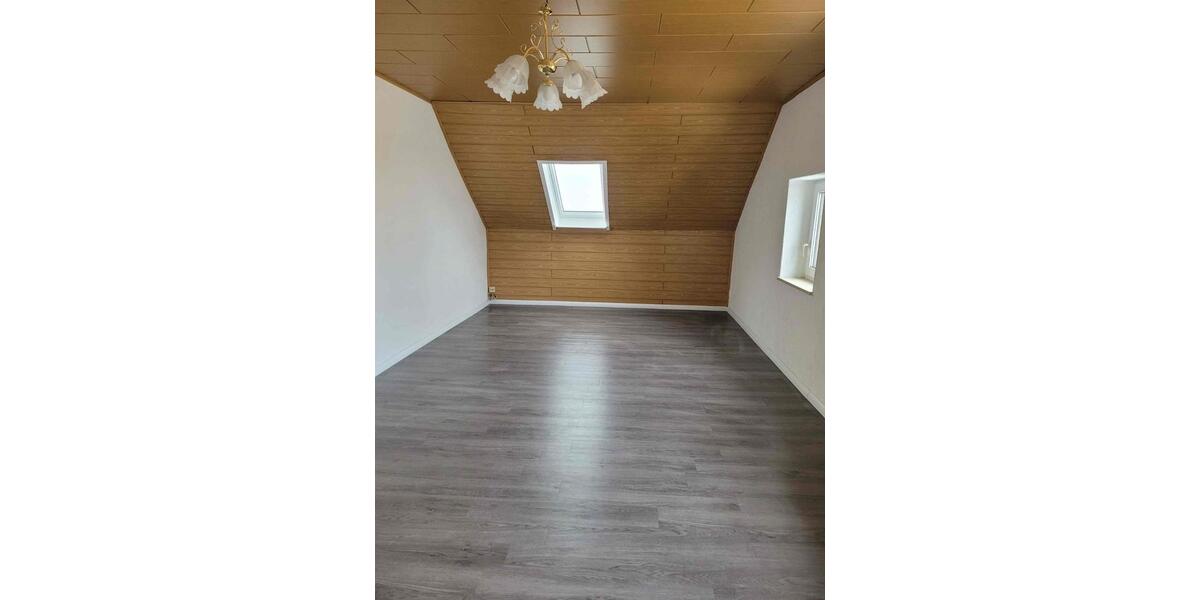 Helle, frisch renovierte 4 Raum-Wohnung 4 zimmer