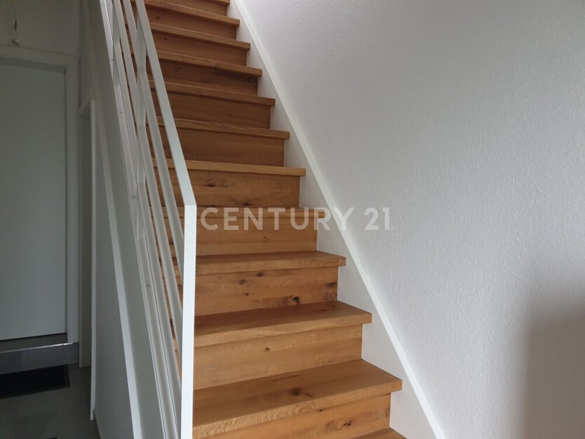 Zuhause mit Weitblick: Ruhe, Natur und Skyline-Panorama 2 zimmer