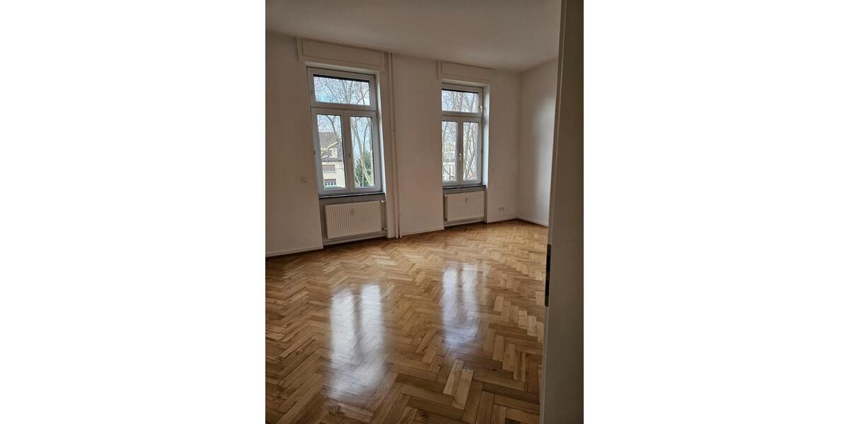 Großzügige 5-Zimmer-Wohnung in sehr guter Lage 5 zimmer