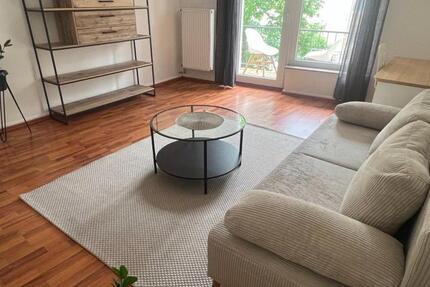 Helles WG Zimmer mit Balkon