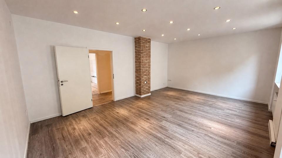 Etagenwohnung Frankenthal (Pfalz) - 4 Zimmer, 104 m&sup2;, 1.250&euro; | Angebot:26442757