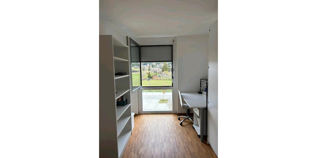 Etagenwohnung Langenargen - 1 Zimmer, 20 m&sup2;, 465&euro; | Angebot:26040712