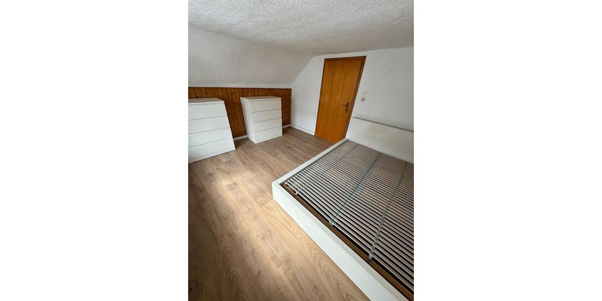 Wohnen auf Zeit Köln Ehrenfeld - 5 Zimmer, 160 m&sup2;, 520&euro; | Angebot:26017300