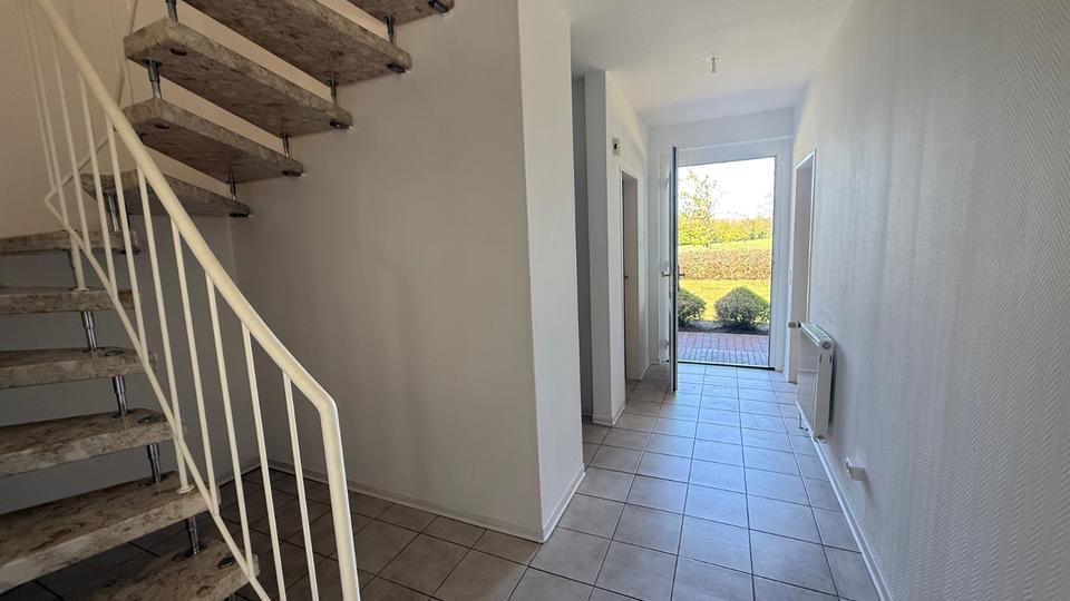 Erdgeschoßwohnung Uplengen - 4 Zimmer, 106 m&sup2;, 595&euro; | Angebot:26532141