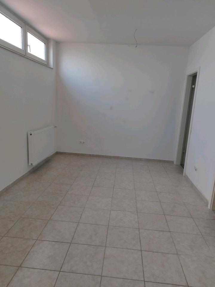 Sehr schöne 2,5 Zimmer EG-Wohnung