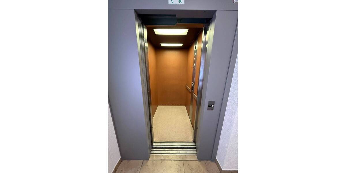 Etagenwohnung Nürnberg Großreuth b Schweinau - 3 Zimmer, 83 m&sup2;, 1.100&euro; | Angebot:25971192