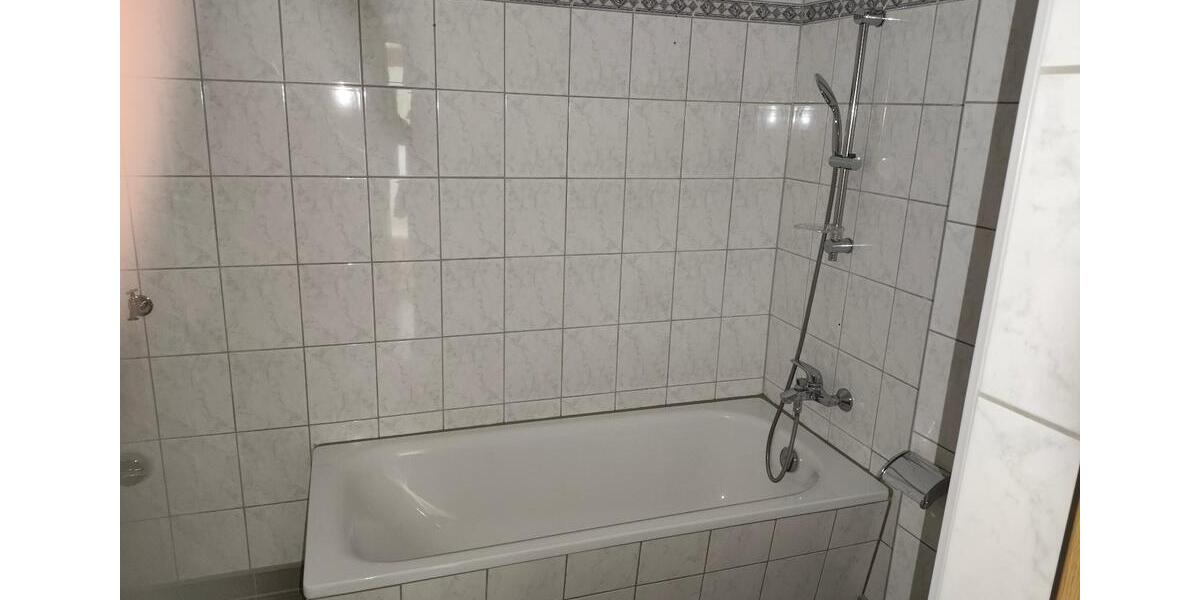 Erdgeschoßwohnung Löbau - 2 Zimmer, 64 m&sup2;, 390&euro; | Angebot:25613129