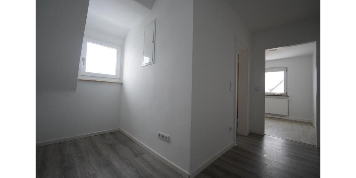 Dachgeschoßwohnung Bebra - 3 Zimmer, 93 m&sup2;, 580&euro; | Angebot:24682533