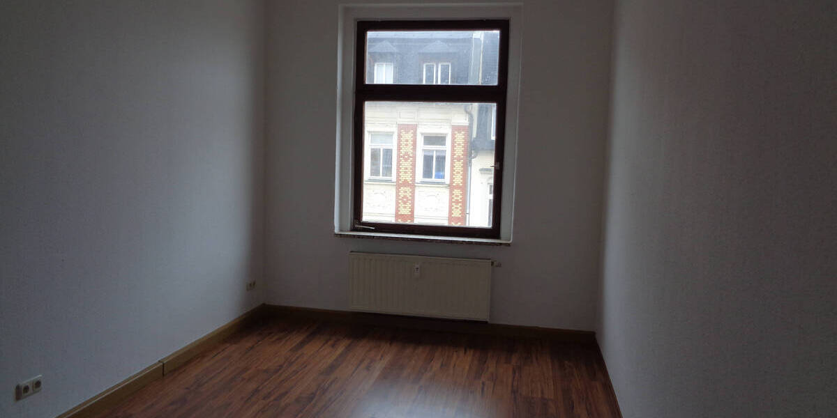 Etagenwohnung Plauen Haselbrunn - 3 Zimmer, 75 m&sup2;, 300&euro; | Angebot:26750925