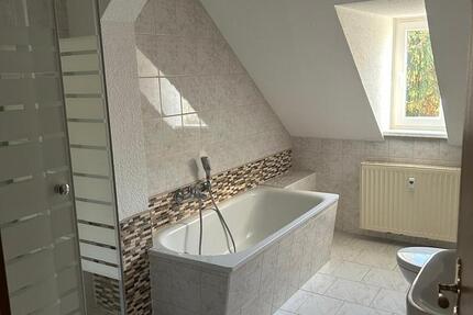 Wohnung Aue-Bad Schlema Bad Schlema - 2 Zimmer, 60 m&sup2;, 330&euro; | Angebot:25906326