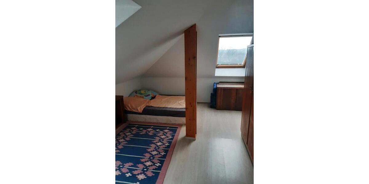 Dachgeschoßwohnung Radebeul - 1 Zimmer, 35 m&sup2;, 600&euro; | Angebot:24537539