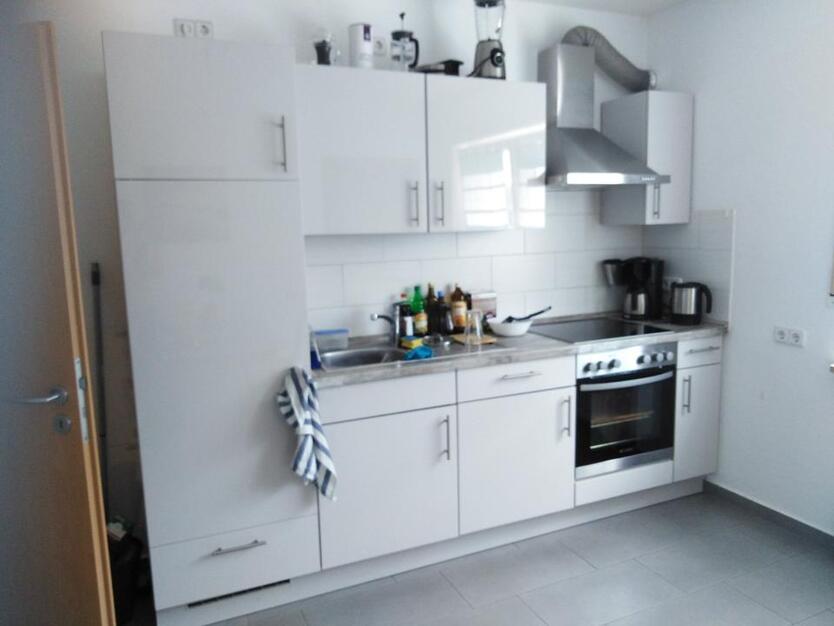 modernes, neues und großes WG-Zimmer