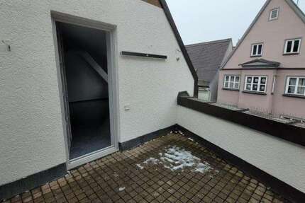 Wohnung Augsburg - 3 Zimmer, 152 m&sup2;, 2.000&euro; | Angebot:24910194