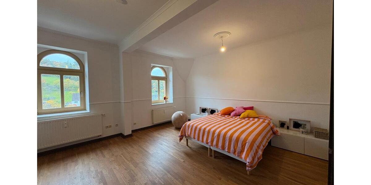 Dachgeschoßwohnung Hilchenbach - 3 Zimmer, 124 m&sup2;, 870&euro; | Angebot:26478023