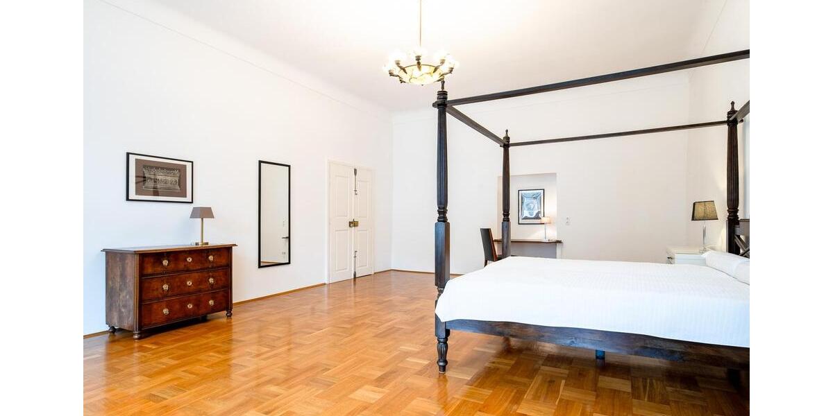 Elegante Altbauwohnung 3 zimmer