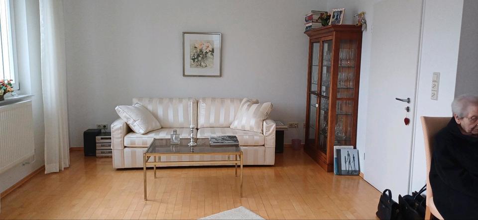 Etagenwohnung Maintal - 2 Zimmer, 65 m&sup2;, 1.350&euro; | Angebot:25146073