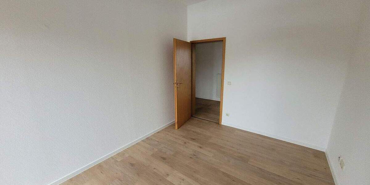 Etagenwohnung Pirna Sonnenstein - 3 Zimmer, 77 m&sup2;, 615&euro; | Angebot:25668953