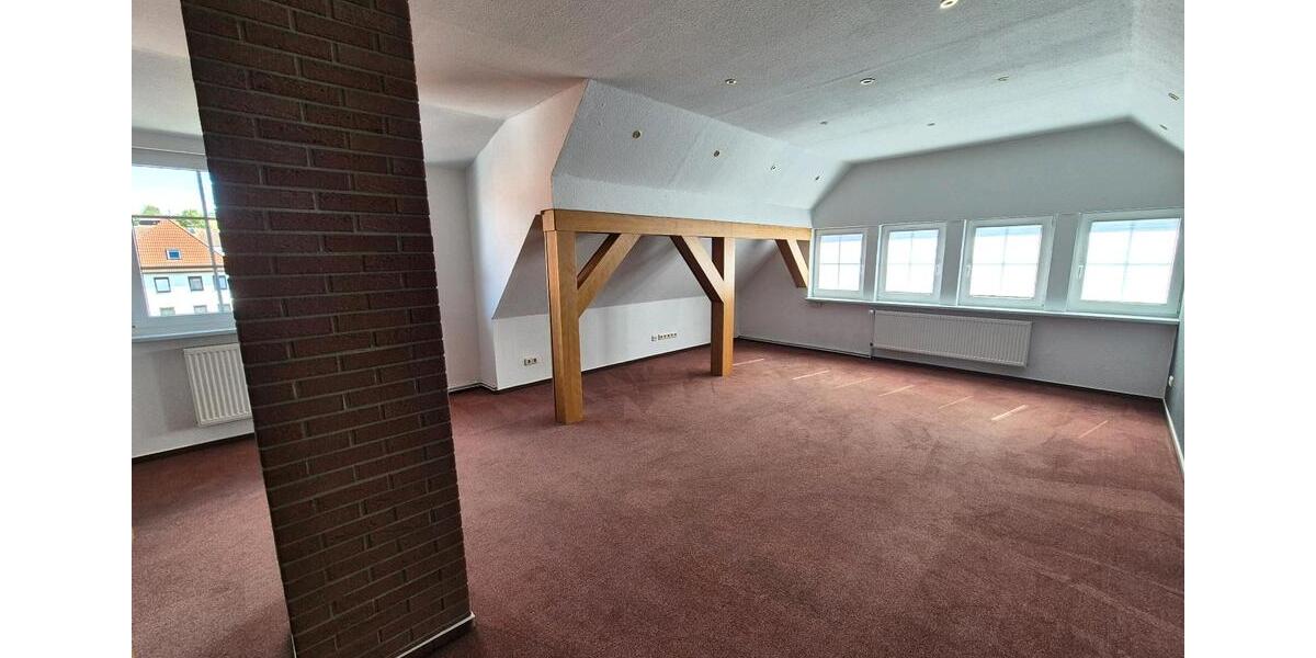 Schöne 2,5 Zimmer-Wohnung in Barbis über 2 Etagen. Ca. 90 m2. 2 zimmer