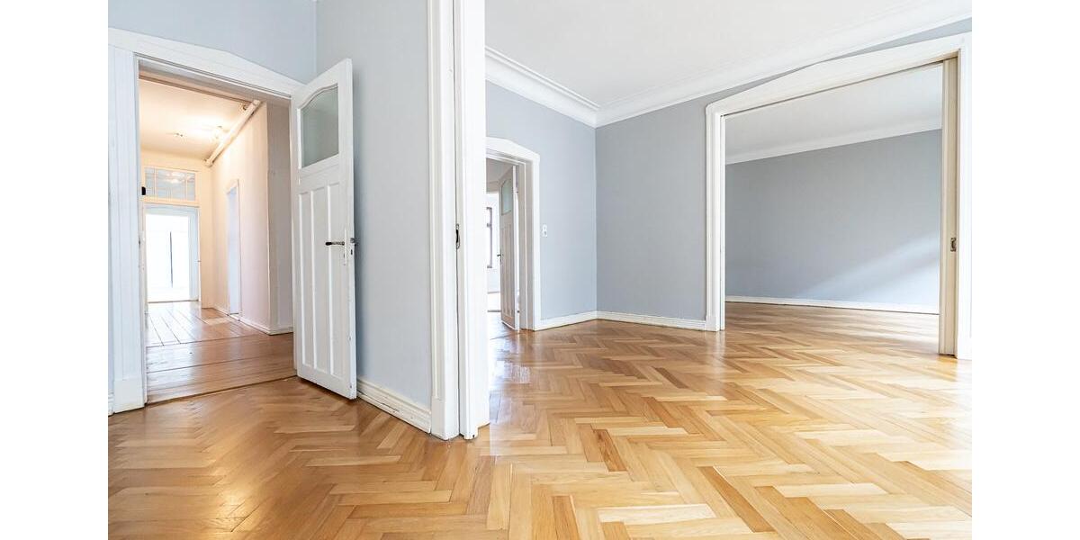 Etagenwohnung Flensburg - 5 Zimmer, 142 m&sup2;, 1.600&euro; | Angebot:26232948
