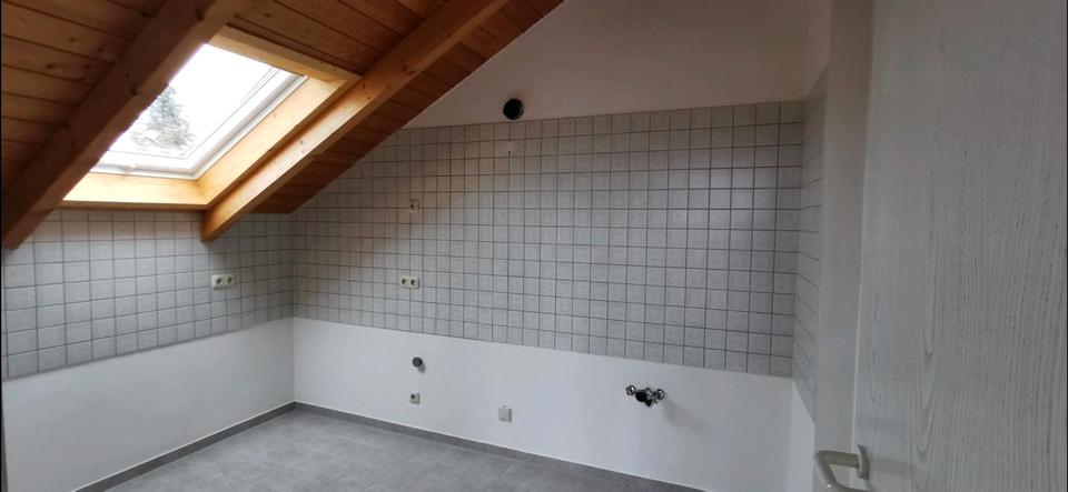 Dachgeschoßwohnung Landau an der Isar - 2 Zimmer, 53 m&sup2;, 700&euro; | Angebot:26464312