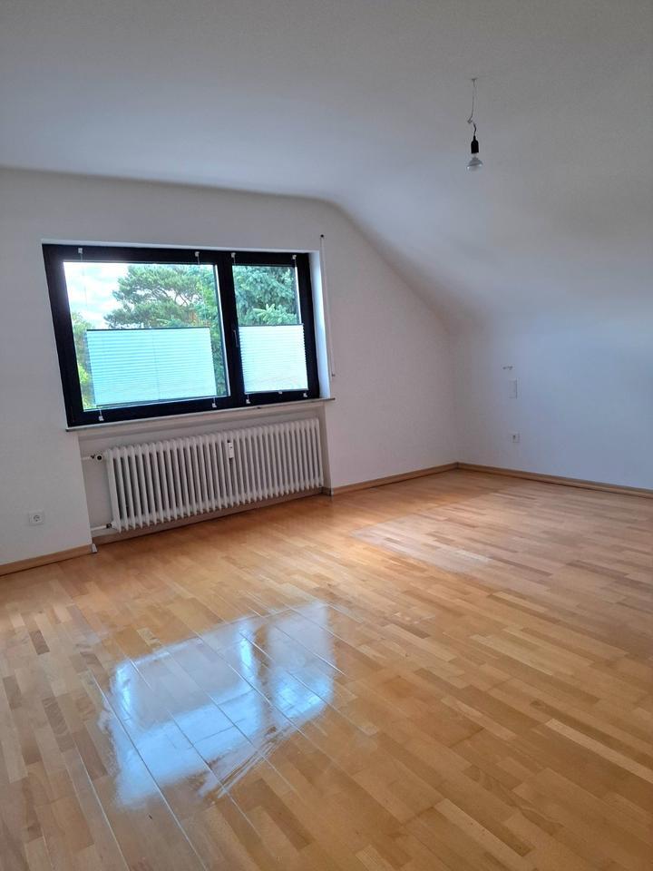 Großzügige 3-Raum-Wohnung, Balkon und EBK in Rödermark-Waldacker
