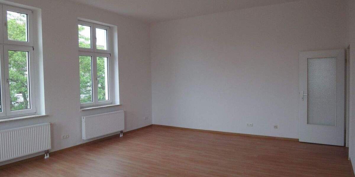 Etagenwohnung Dessau-Roßlau Innenstadt - 4 Zimmer, 121 m&sup2;, 800&euro; | Angebot:25926545
