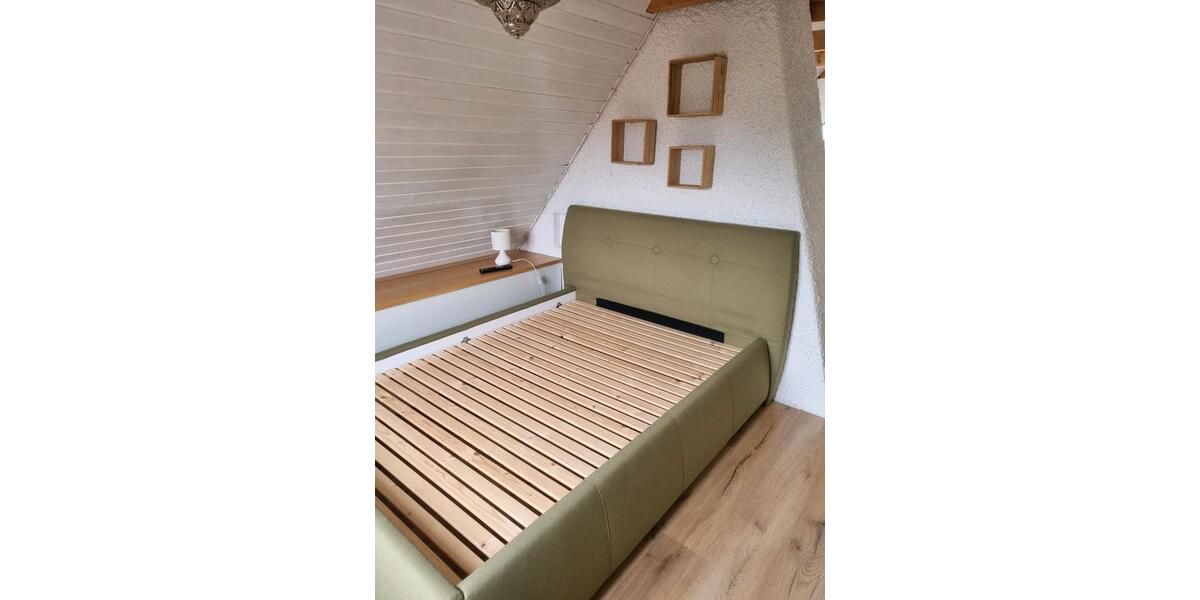 Dachgeschoßwohnung Weiden in der Oberpfalz - 2 Zimmer, 60 m&sup2;, 600&euro; | Angebot:26150604