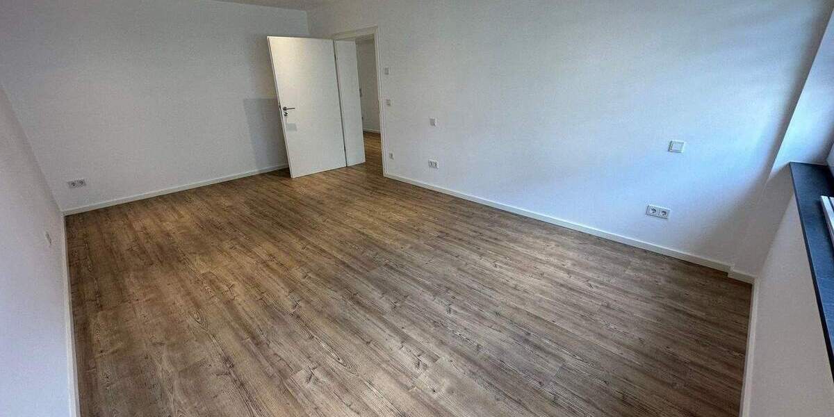Etagenwohnung Trier Innenstadt - 2 Zimmer, 97 m&sup2;, 1.330&euro; | Angebot:26106695