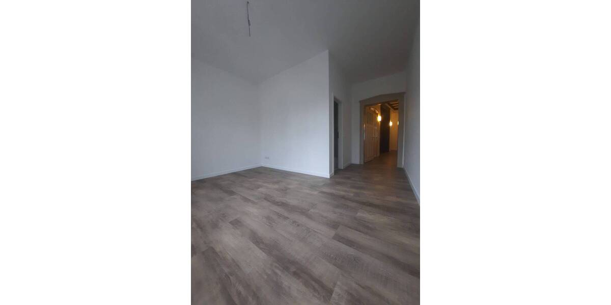 Etagenwohnung Zwickau Pölbitz - 5 Zimmer, 156 m&sup2;, 1.095&euro; | Angebot:26170929