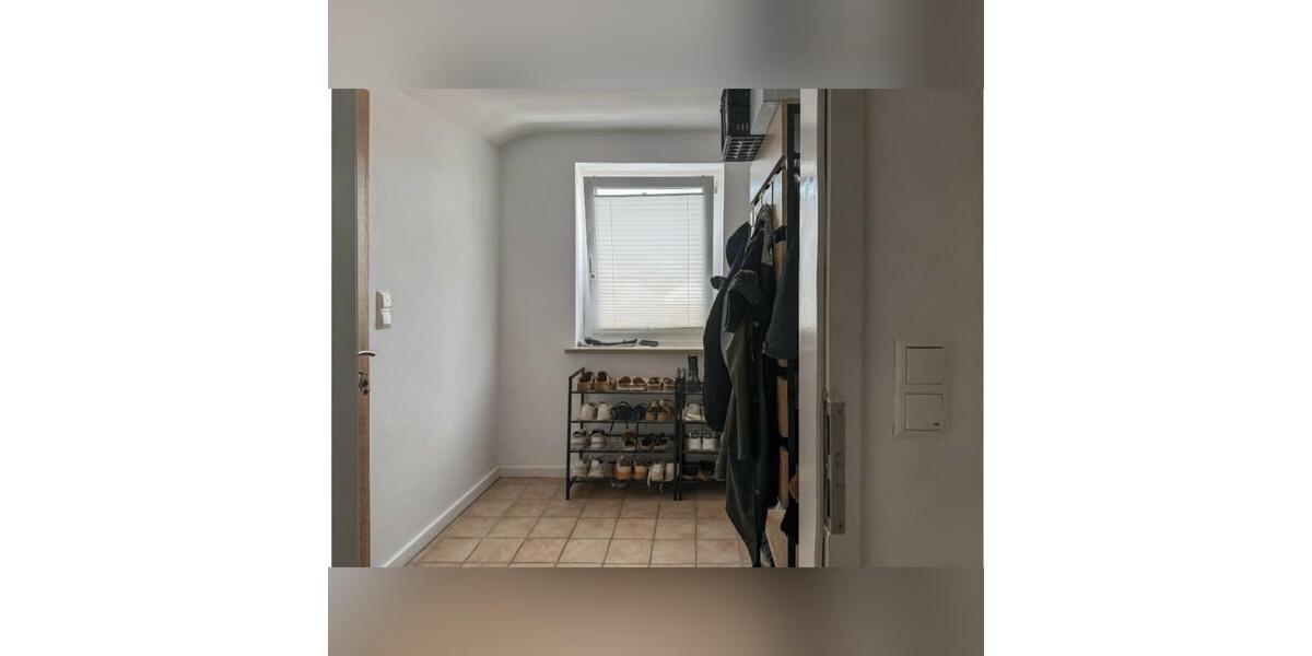 Schöne 3 Zimmer Wohnung mit Garten, Stellplatz und Einbauküche 3 zimmer