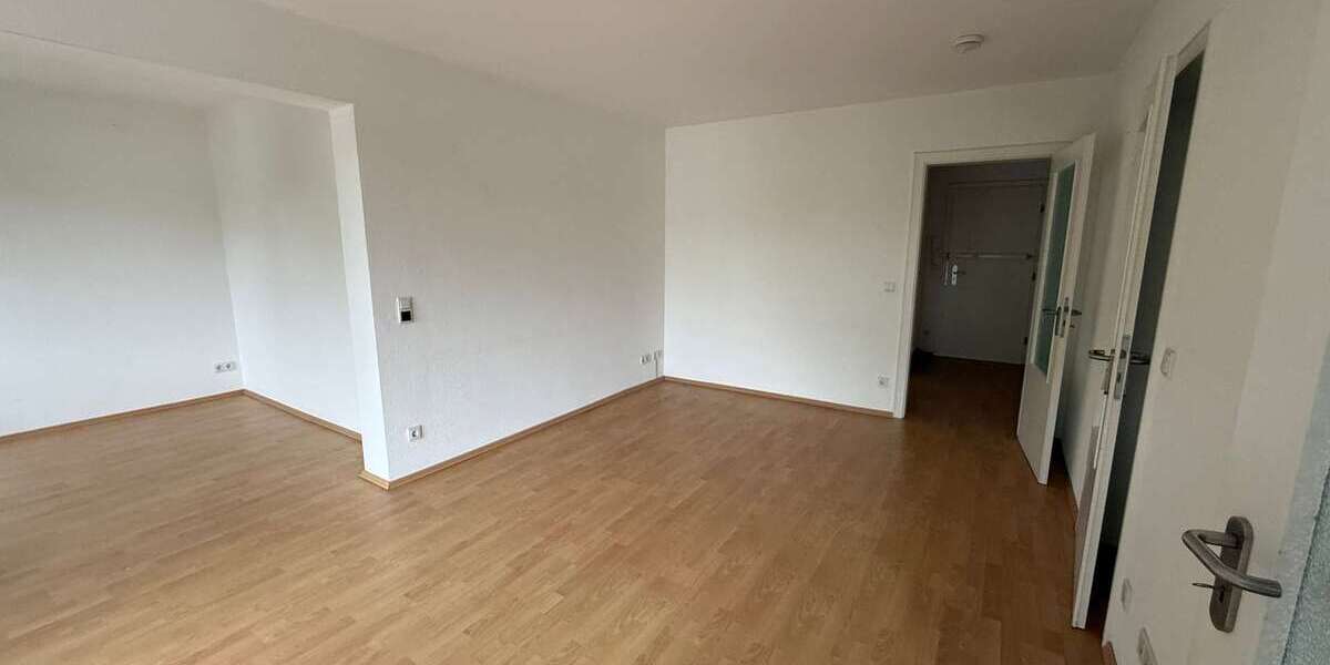 Etagenwohnung Duisburg Duissern - 3 Zimmer, 69 m&sup2;, 620&euro; | Angebot:27257845