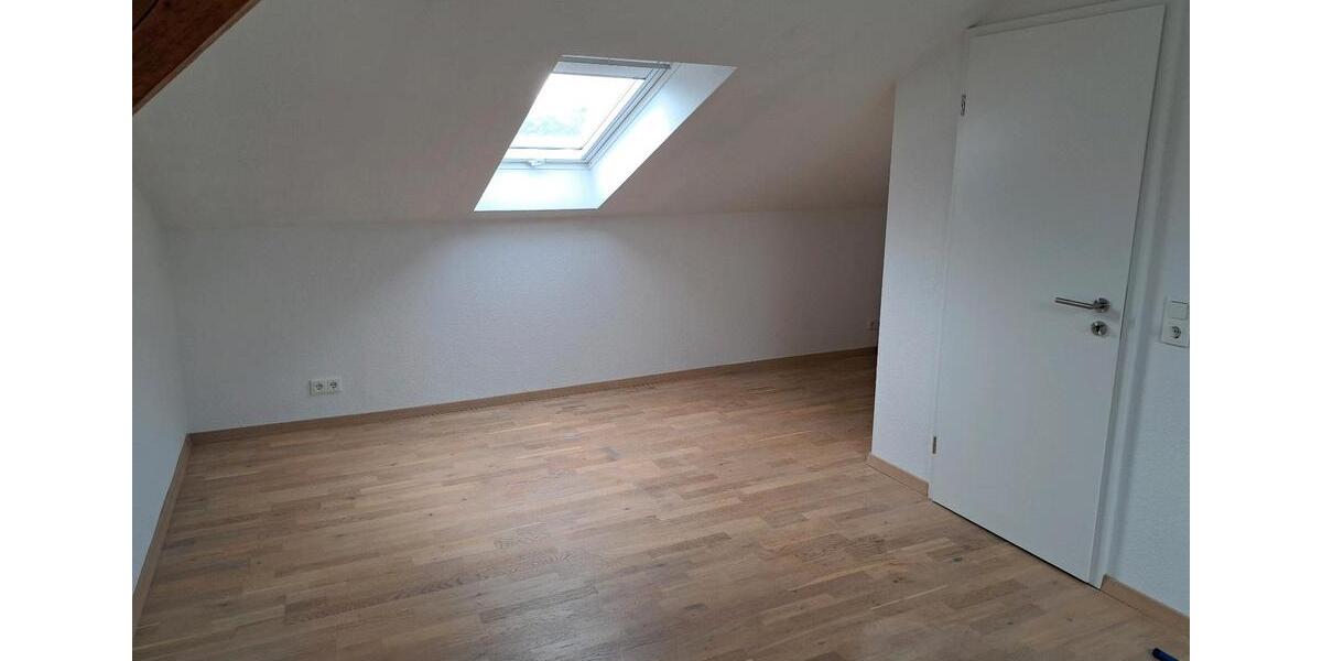 Dachgeschoßwohnung Hildesheim Bockfeld - 2 Zimmer, 45 m&sup2;, 495&euro; | Angebot:26386019