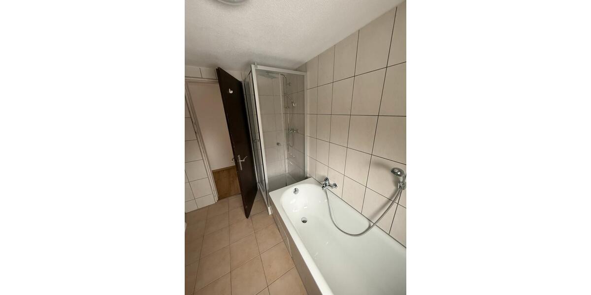 Mehrfamilienhaus, Wohnhaus Albstadt Gemarkung Onstmettingen - 4 Zimmer, 78 m&sup2;, 900&euro; | Angebot:24806444