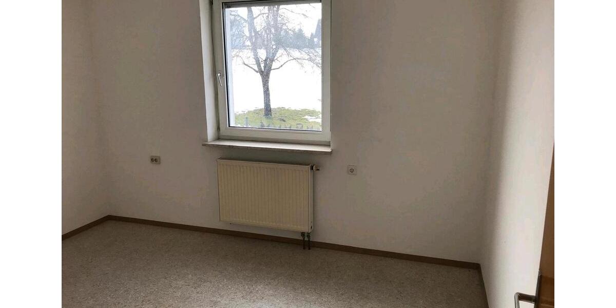 Erdgeschoßwohnung Freihung - 2 Zimmer, 60 m&sup2;, 420&euro; | Angebot:26637316