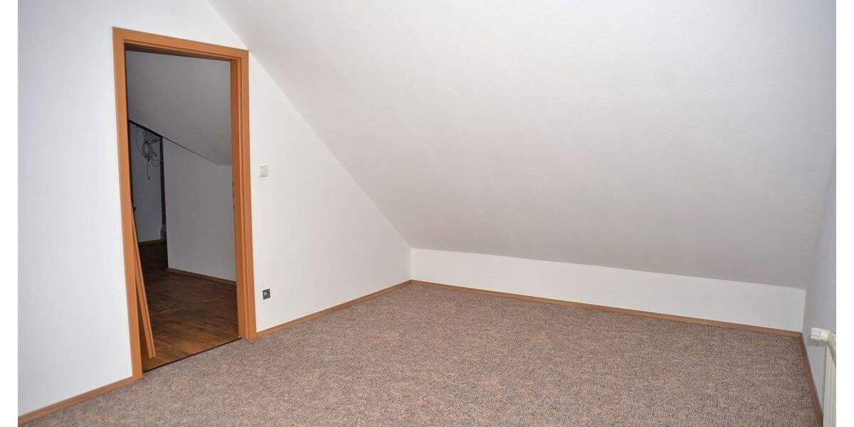 Etagenwohnung Frankenberg - 2 Zimmer, 54 m&sup2;, 335&euro; | Angebot:25741251