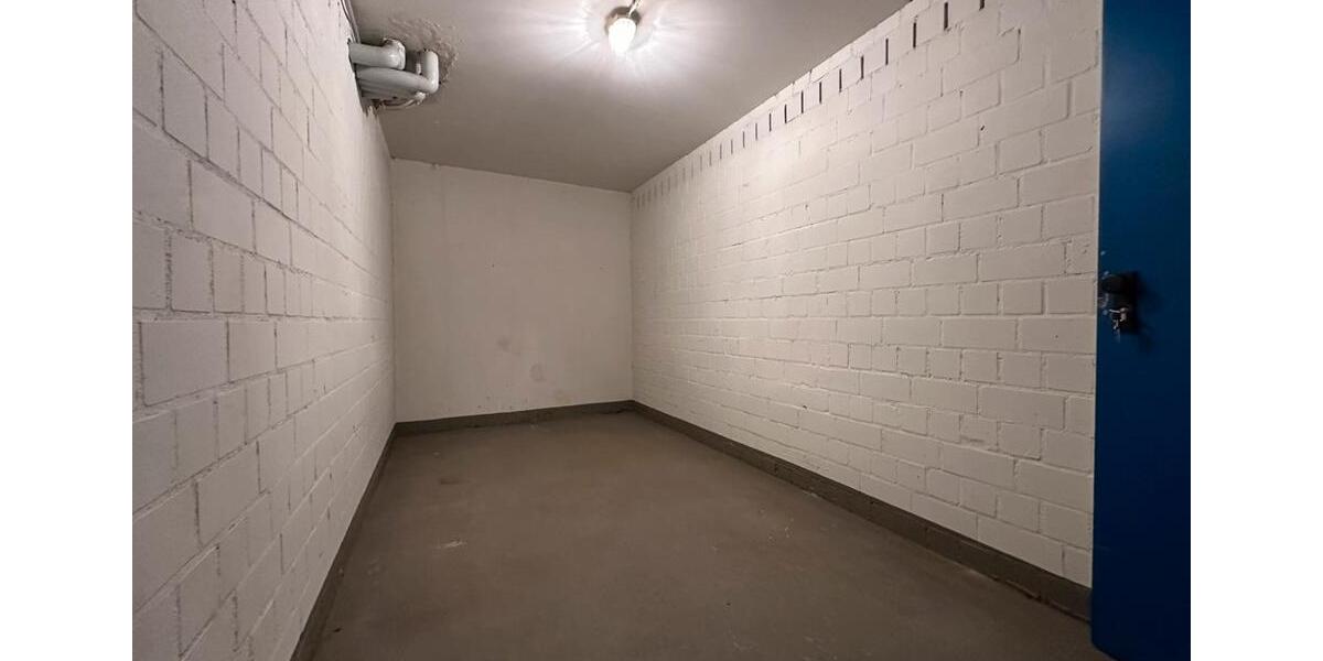 Helle moderne Maisonette Wohnung mit EKB, Balkon und Tiefgaragenplatz in Meerbusch-Osterath. 2 zimmer