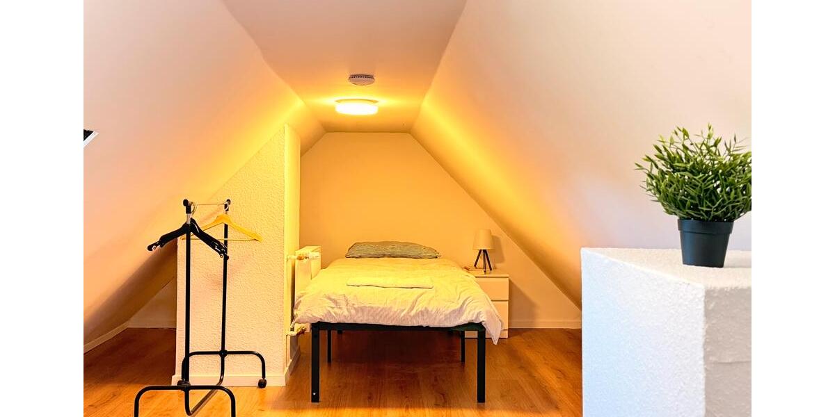 Dachgeschoßwohnung Krefeld Benrad - 2 Zimmer, 50 m&sup2;, 799&euro; | Angebot:26705006