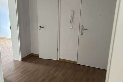 Wohnung Schrobenhausen - 3 Zimmer, 77 m&sup2;, 842&euro; | Angebot:27248617